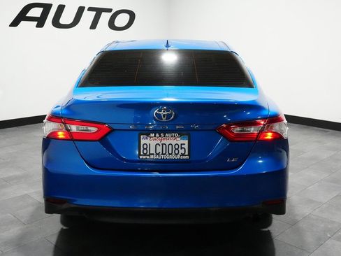 Used 2019 Toyota Camry LE image 10