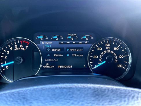 Used 2015 Ford F150 Lariat RWD image 29