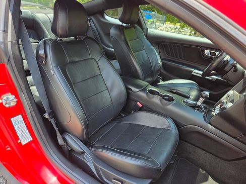Used 2015 Ford Mustang Premium RWD image 30