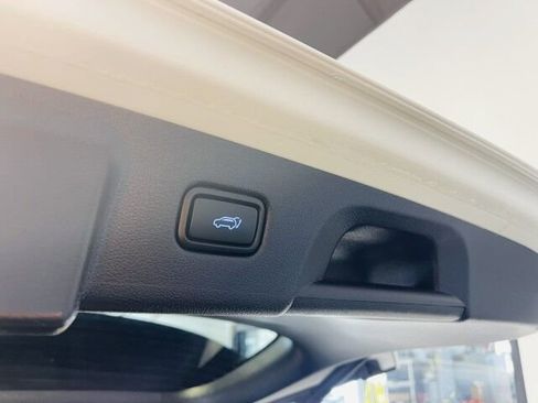 Used 2024 Hyundai Palisade Calligraphy image 22