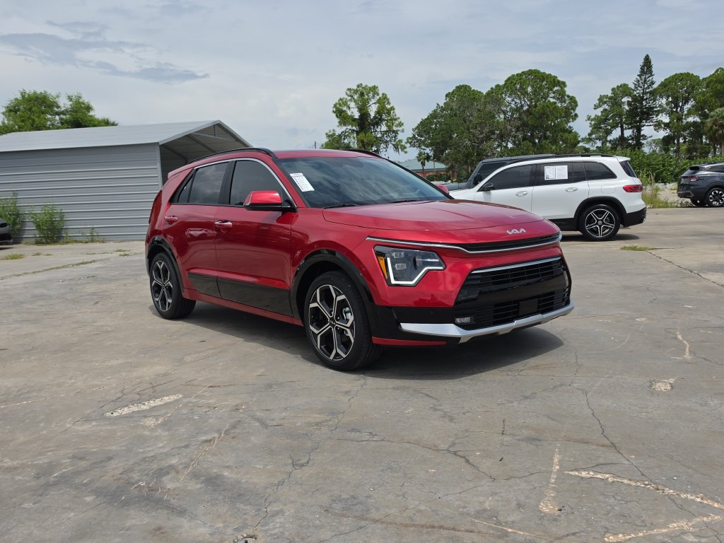 New 2026 Kia Niro SX Touring FWD image 2