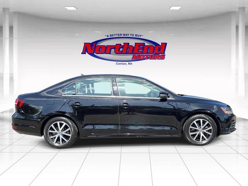 Used 2017 Volkswagen Jetta SE FWD image 8