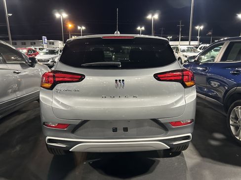 Used 2024 Buick Encore GX Preferred image 5