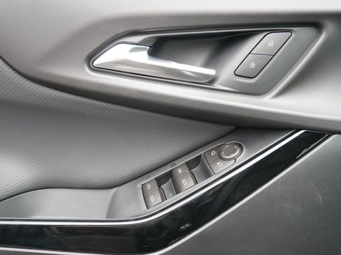 New 2026 Chevrolet Equinox LT AWD/4WD image 16