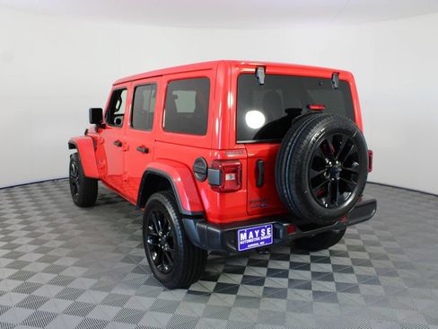 Used 2025 Jeep Wrangler Unlimited Sahara w/ Safety Group AWD/4WD image 21