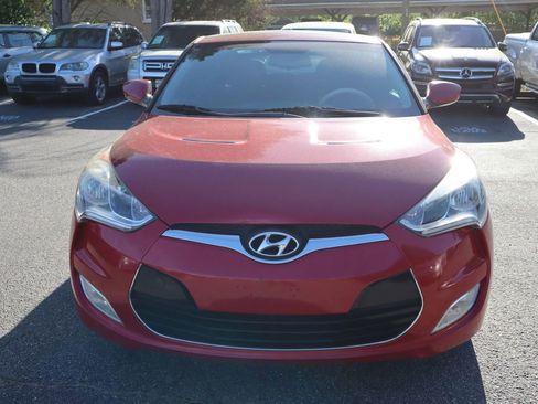 Used 2012 Hyundai Veloster w/ Style Pkg FWD image 2