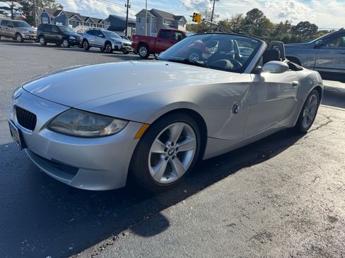 Used 2006 BMW Z4 3.0i image 5