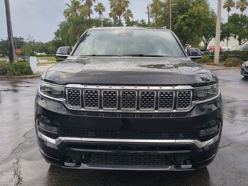 Used 2025 Jeep Grand Wagoneer Series III w/ Rear Seat Video Group 1 AWD/4WD image 3