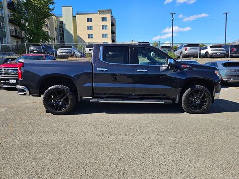 Used 2022 Chevrolet Silverado 1500 LTZ AWD/4WD image 8