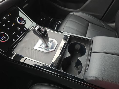 Used 2022 Land Rover Range Rover Evoque R-Dynamic S image 25