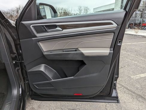 Used 2023 Volkswagen Atlas SE w/ Panoramic Sunroof Package AWD/4WD image 31