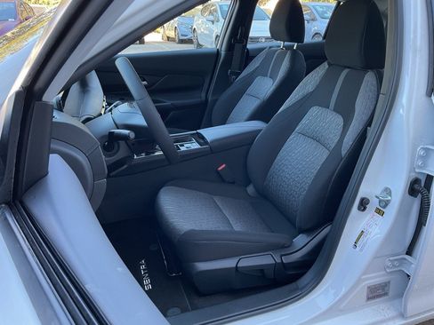 New 2026 Nissan Sentra SV w/ SV Convenience Package image 13