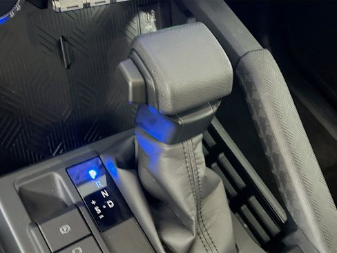 Used 2025 Toyota 4Runner SR5 image 25