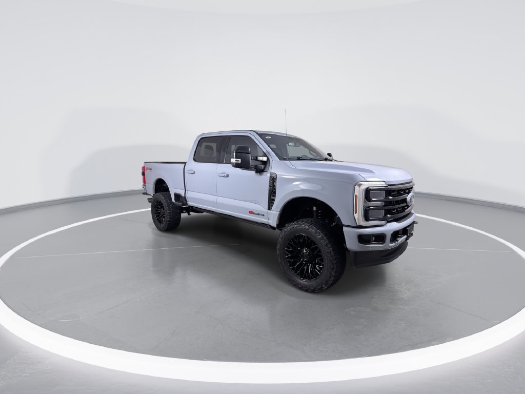 Used 2024 Ford F250 Platinum AWD/4WD image 2