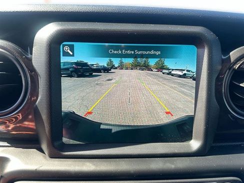 Used 2022 Jeep Gladiator Sport image 44