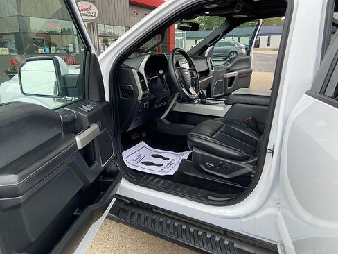 Used 2018 Ford F150 Lariat w/ Equipment Group 502A Luxury AWD/4WD image 21