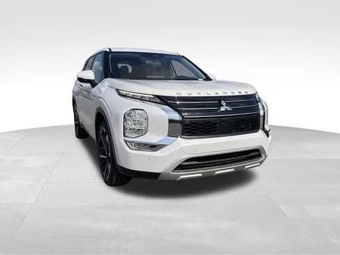 Used 2023 Mitsubishi Outlander SE FWD image 7