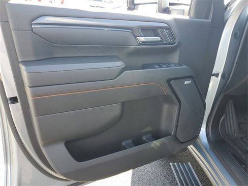 Used 2024 GMC Sierra 2500 AT4 w/ AT4 Premium Plus Package image 11