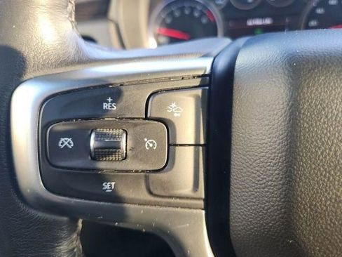 Used 2021 Chevrolet Suburban LS image 33