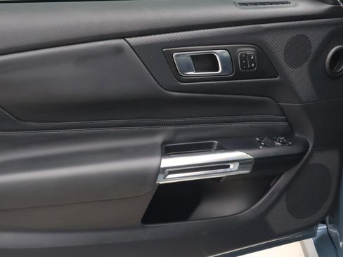 Used 2025 Ford Mustang GT Premium image 13