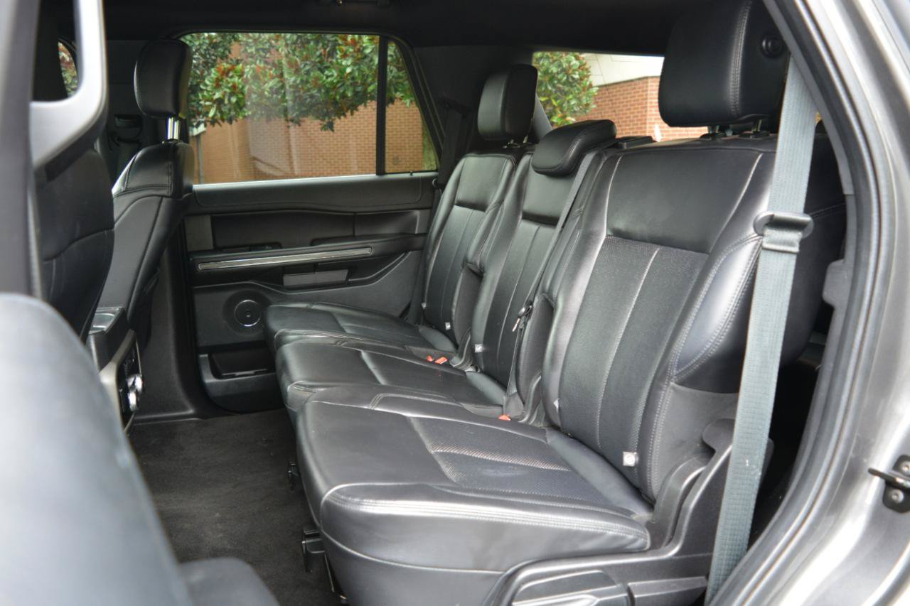Used 2019 Ford Expedition XLT w/ Equipment Group 201A AWD/4WD image 12