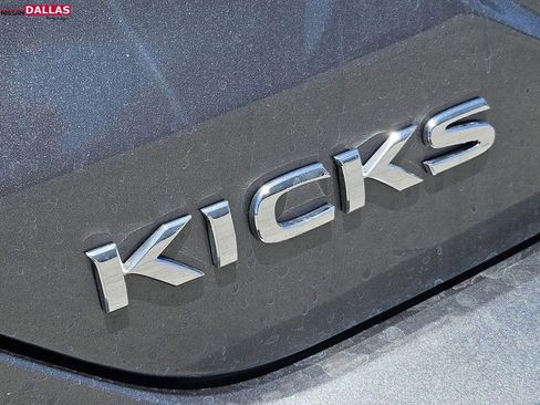 New 2025 Nissan Kicks Play S image 9