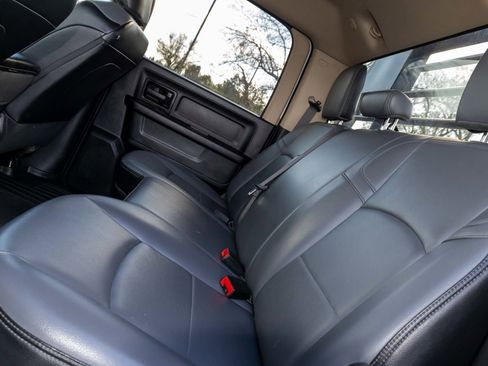 Used 2020 RAM 2500 Tradesman w/ Chrome Appearance Group AWD/4WD image 12