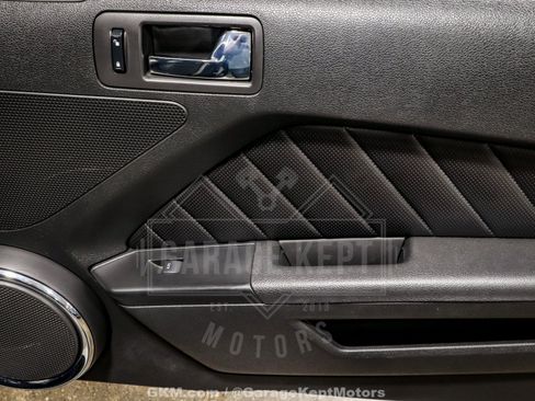 Used 2010 Ford Mustang GT RWD image 64