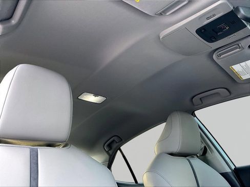 Used 2024 Toyota Camry SE image 17