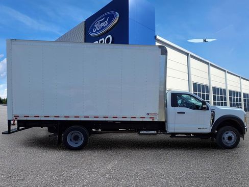 New 2026 Ford F550 2WD Regular Cab Super Duty image 25