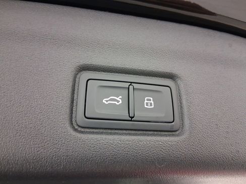 Used 2025 Audi Q6 e-tron Premium Plus w/ Premium Plus image 28