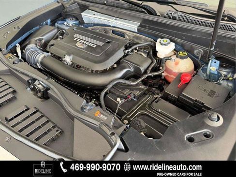 Used 2024 Cadillac XT4 Premium Luxury w/ Cold Weather Package FWD image 29