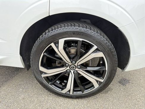 Used 2024 Volvo XC60 B5 Ultimate w/ Protection Package Premier AWD/4WD image 20