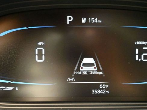 Certified 2023 Hyundai Venue Limited FWD image 16