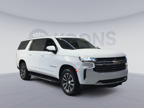 Used 2021 Chevrolet Suburban LT AWD/4WD image 2