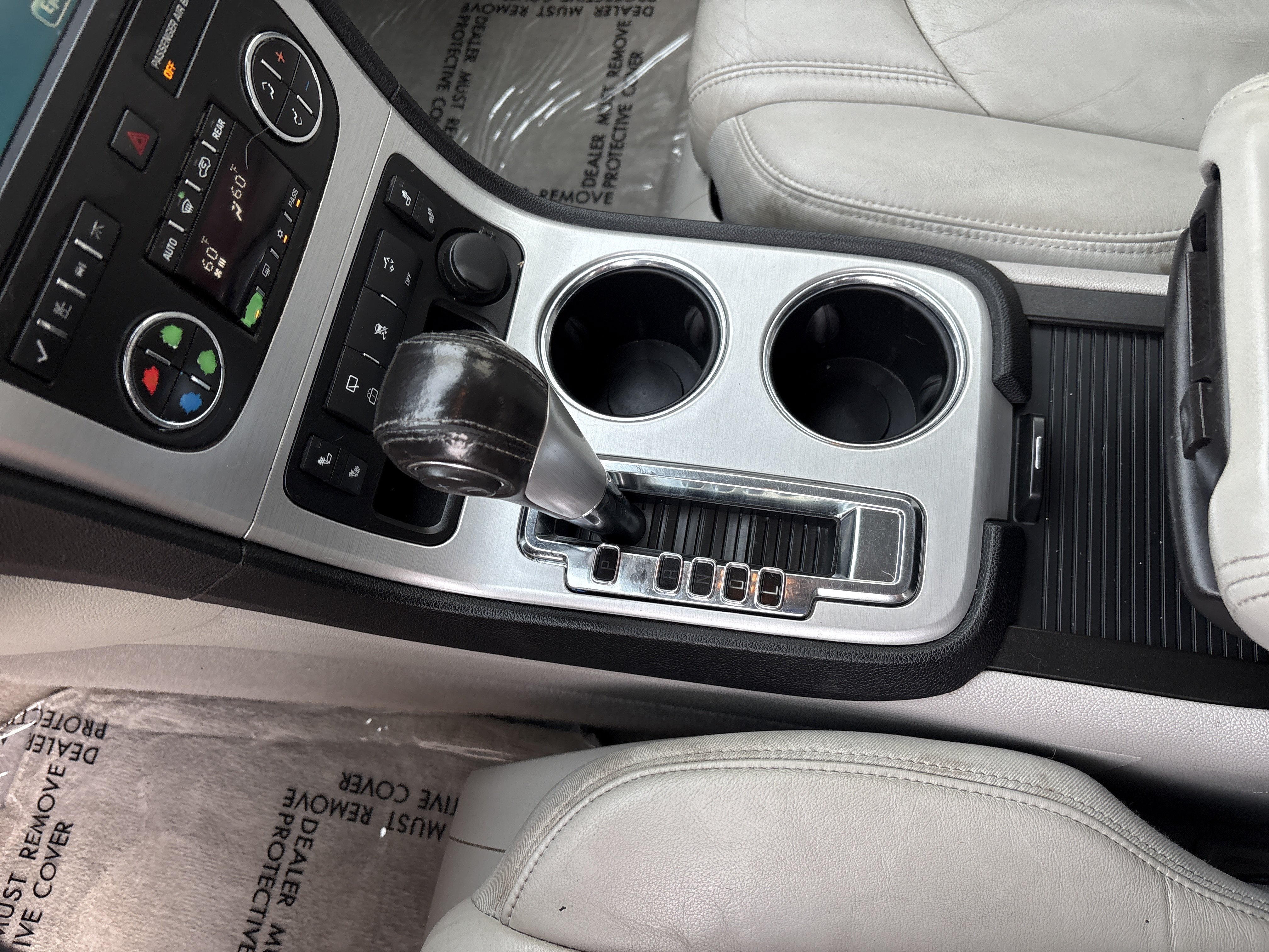 Used 2010 GMC Acadia SLT AWD/4WD image 16