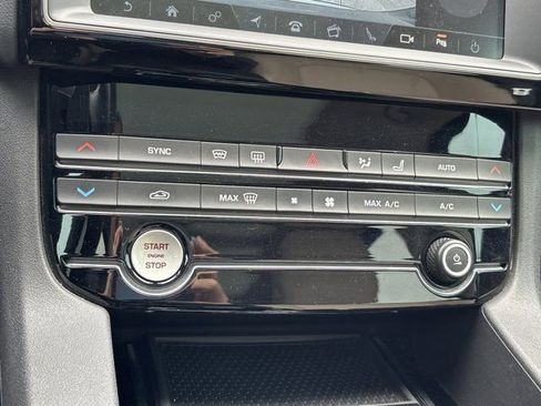 Used 2020 Jaguar F-PACE Premium AWD/4WD image 39