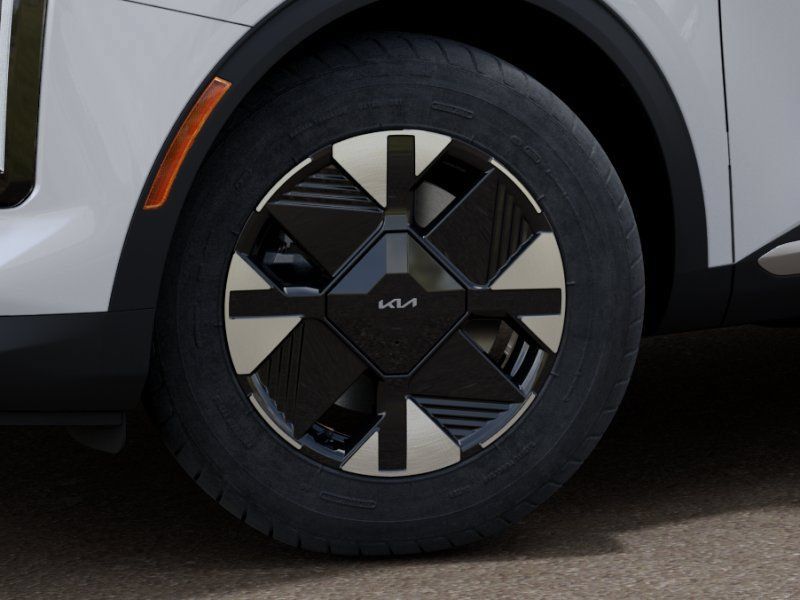 New 2027 Kia Sportage LX FWD image 9