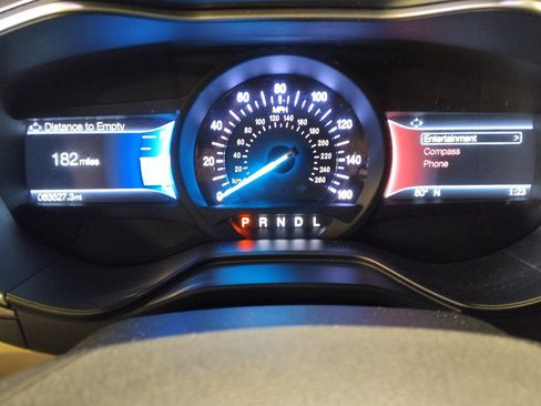 Used 2019 Ford Fusion SE FWD image 23
