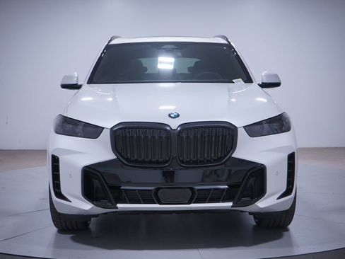 New 2026 BMW X5 xDrive40i w/ M Sport Package AWD/4WD image 4