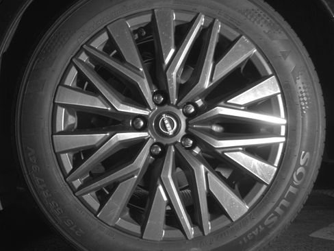 Used 2025 Nissan Altima 2.5 SV FWD image 16