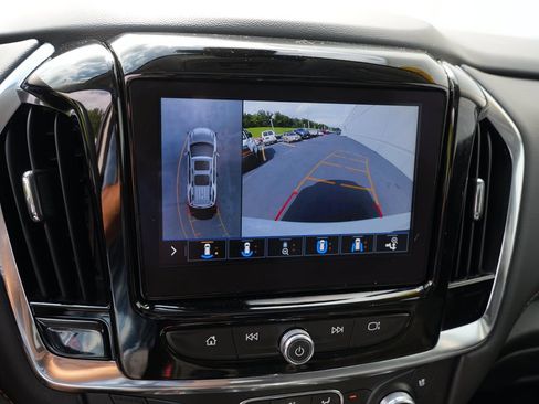 Used 2021 Chevrolet Traverse Premier w/ Redline Edition AWD/4WD image 38