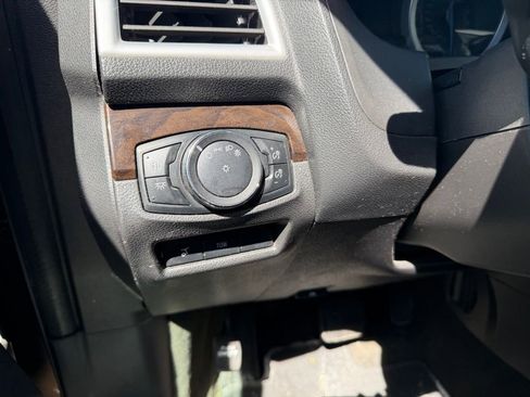 Used 2015 Ford Explorer Limited w/ Equipment Group 301A FWD image 7