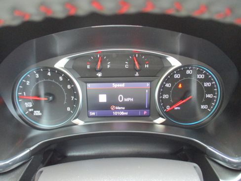 Certified 2022 Chevrolet Equinox RS w/ Infotainment Package AWD/4WD image 18
