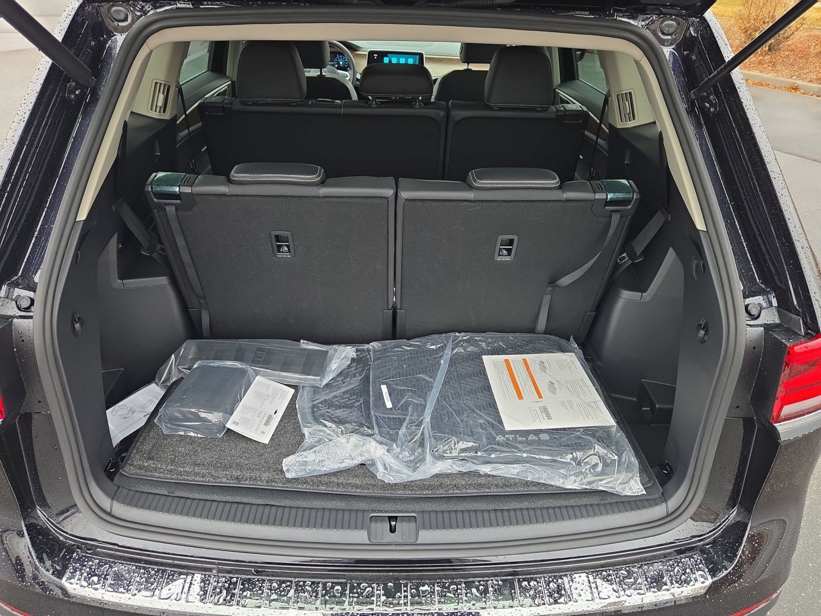 Used 2026 Volkswagen Atlas SE AWD/4WD image 25