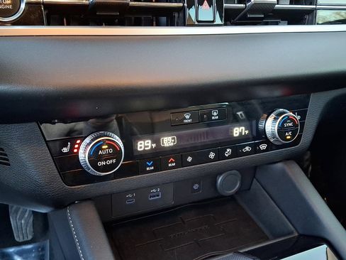 Used 2023 Mitsubishi Outlander SEL 40th Anniversary image 23