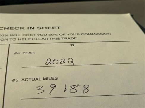 Used 2022 Ford Bronco Badlands image 8