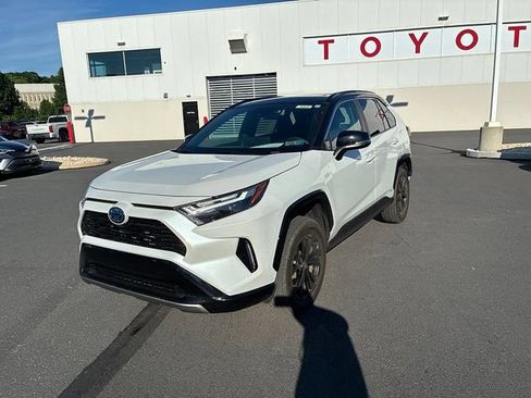 Used 2024 Toyota RAV4 XSE AWD/4WD image 17