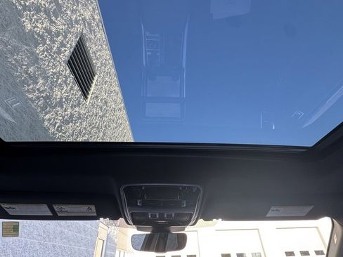 Used 2019 Land Rover Range Rover Sport HSE Dynamic image 13