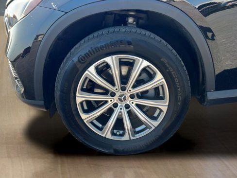 Used 2024 Mercedes-Benz GLC 300 image 21
